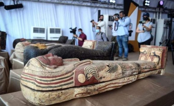  بعثة أثرية تكتشف 59 تابوتا في مصر يزيد عمرها عن 2500 سنة