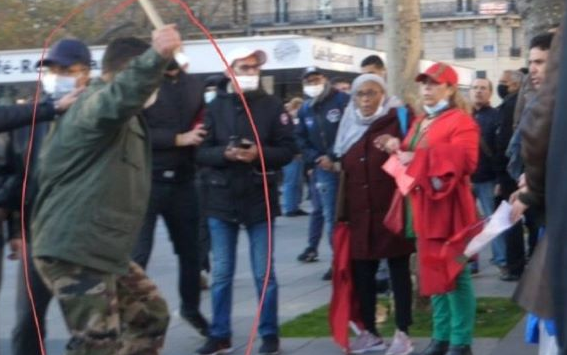  التافه “الليلي” يدين زملائه في الارتزاق وينشر صور الاعتداء على المغاربة في فرنسا