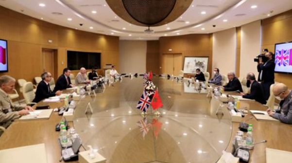  بتعليمات ملكية سامية .. وزير القوات المسلحة البريطانية يُستقبل على التوالي من طرف لوديي والوراق وحرمو