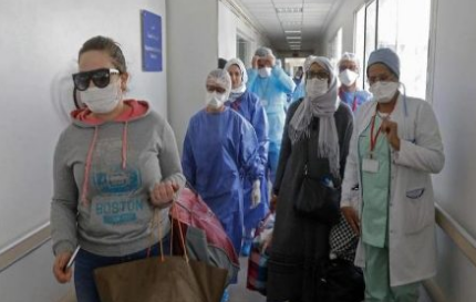  خبراء: حتى المتعافين من الإصابة بفيروس كورونا عليهم أخذ التلقيح