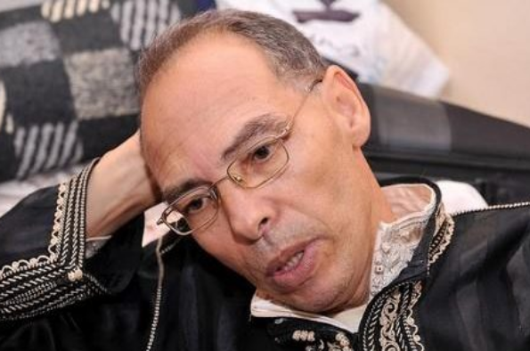  منظمة حقوقية مغمورة تدافع عن “المعطي منجب” من بوابة الصحافة متجاهلة تكييف الجرائم المتابع بها