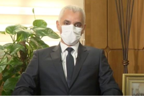  أيت الطالب يكشف موعد عودة الحياة إلى طبيعتها وينفي توصل المغرب بشحنة من لقاح كورونا