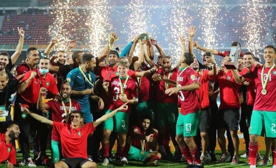  “تبقى الأسود ملوكا”… موقع “الفيفا” يحتفل بفوز المنتخب الوطني ب “الشان”