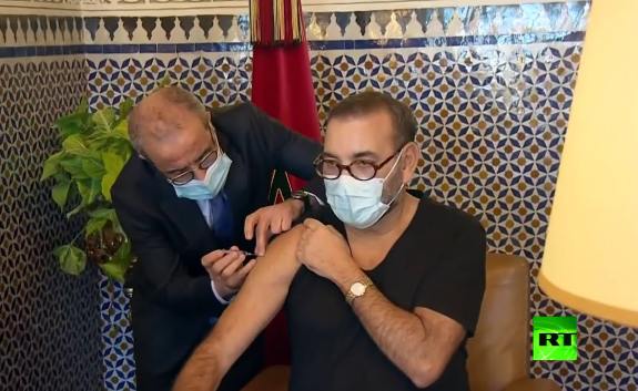  “لوموند” تشيد بنجاح حملة التلقيح بالمغرب وتؤكد أنها “تسير بوتيرة مذهلة .. تفوقت على فرنسا”