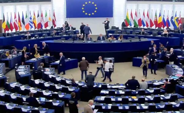  فضيحة الدولة المتعلقة باستقبال إسبانيا المدعو “إبراهيم غالي” تصل إلى البرلمان الأوروبي