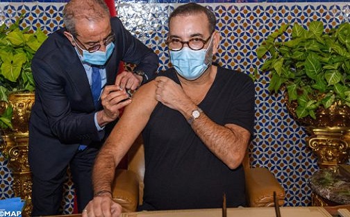  حملة التلقيح تواصل حصد الثناء العالمي والإرادة الملكية راسخة من أجل تحصين أجساد المغاربة من الوباء