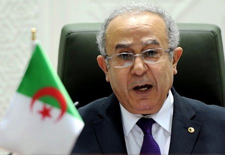  نائب أوروبي: في زمن التحديات والحوار.. الجزائر تقطع علاقتها مع المغرب!