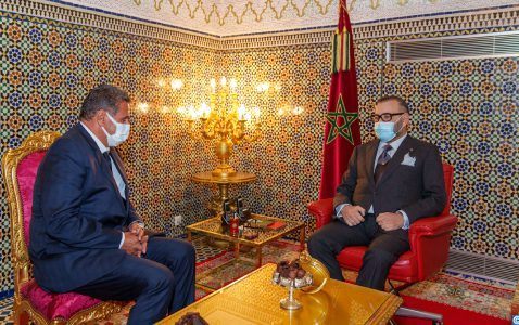  فاس: جلالة الملك يستقبل عزيز أخنوش ويكلفه بتشكيل الحكومة