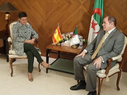  الحزب الشعبي الإسباني: الجزائر باعت الوهم لحكومة سانشيز بخصوص الغاز