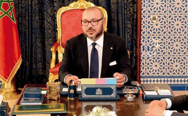  وزيرة الاقتصاد والمالية تقدم امام الملك الخطوط العريضة لمشروع قانون المالية لسنة 2022