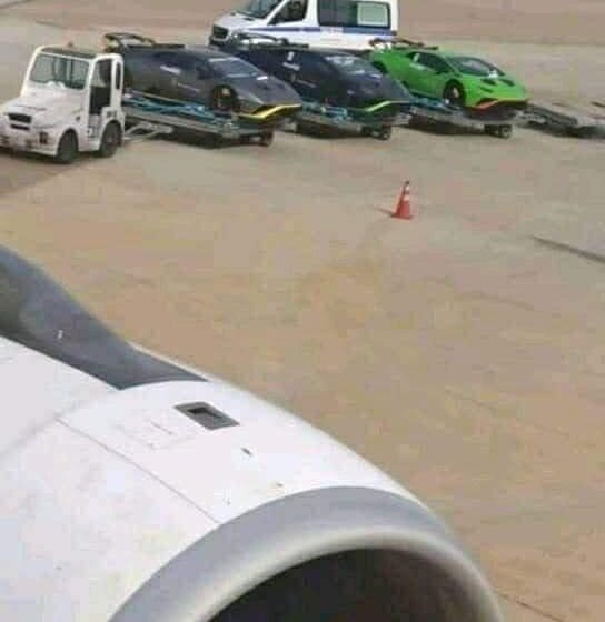  آش خصك العريان ؟! خاتم أمولاي ” : الطوابير على المواد الغذائية..   .وصول السيارات الفارهة لمطار هواري بومدين !!
