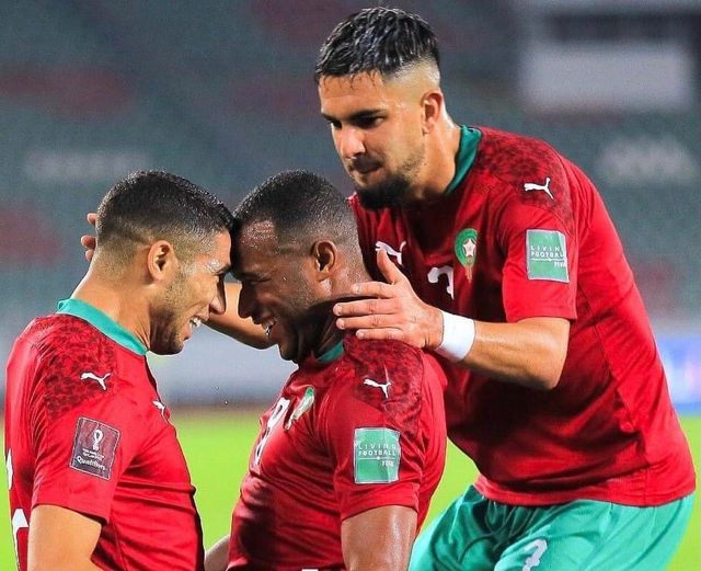  قال ” الكراغلة ” أن بلادنا تعيش في الفقر المدقع وتبحث عن الخبز ! .. الفقر ليس عيب لكن الكذب والسرقة المنسوبان إليهم هما الآفة الشنيعة والظاهرة الخطيرة والمرض العضال الذي ينخرهم .. فهم يكذبون بقدر ما يتنفسون ويسرقون بقدر ما يكذبون .. حتى أسماء المدن المغربية يسرقونها ..