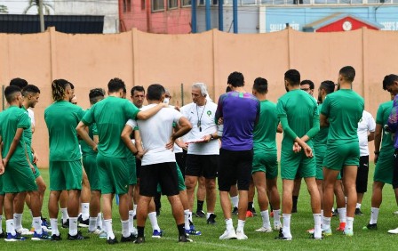  المنتخب المغربي يجري حصة تدريبية بعد التأهل لثمن كأس إفريقيا للأمم