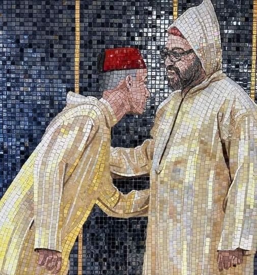  لوحة فنية لجلالة الملك_محمد_السادس وولي العهد الأمير مولاي_الحسن بالفسيفساء_المغربي تبين مهارة وفن و دقة يد الصانع_التقليدي_المغربي