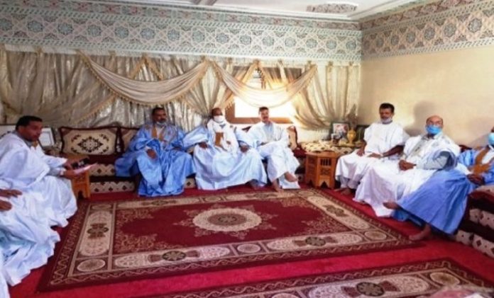  شيوخ القبائل الصحراوية يثمنون عاليا الموقف الإسباني الداعم لمبادرة الحكم الذاتي
