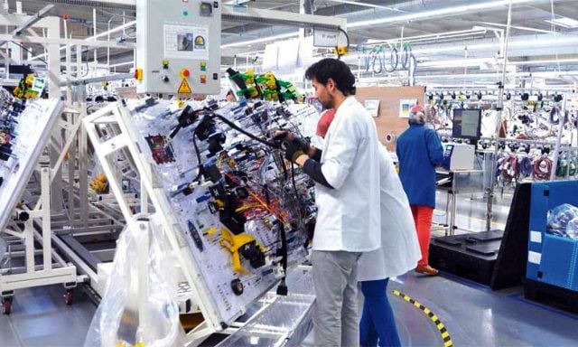  قطاع السيارات.. « يزاكي » تنشئ مصانع جديدة بمكناس وتوسع وحداتها بالقنيطرة وطنجة