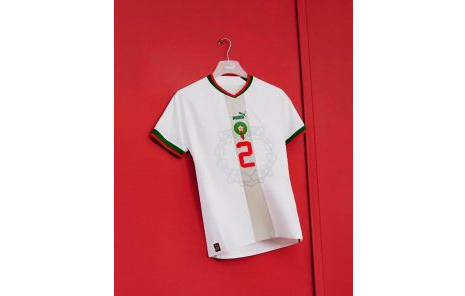  الكشف عن القميص الثاني للمنتخب الوطني في مونديال قطر 2022