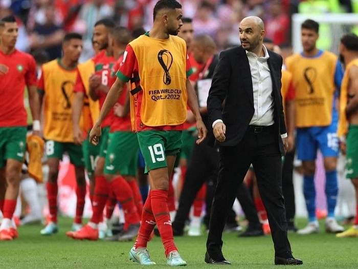  الاتحاد الدولي لكرة القدم يشيد بالمدرب المغربي وليد الركراكي