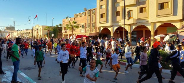  شوارع مدينة السمارة تهتز فرحا بفوز المنتخب الوطني المغربي على نظيره البرتغالي