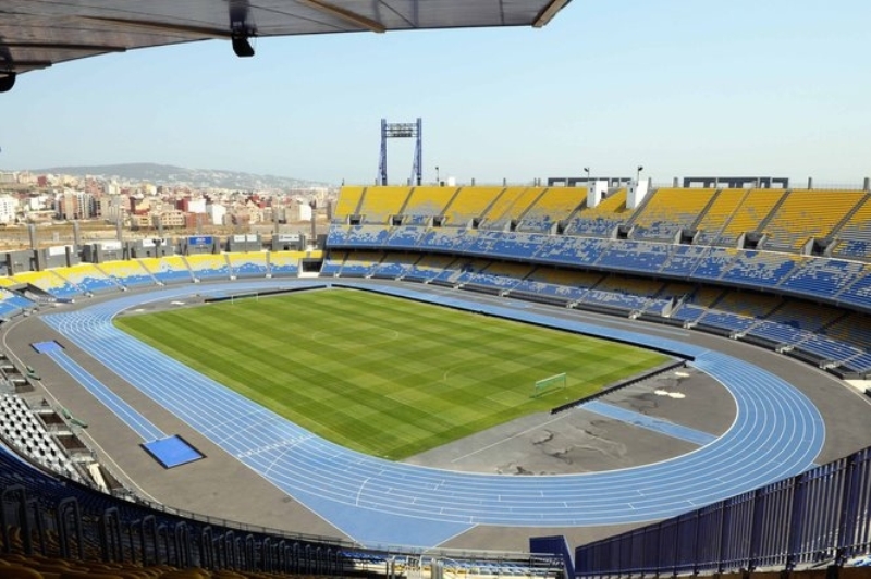  وفد من الفيفا في زيارة إلى “ملعب طنجة” للوقوف على الاستعدادات لكأس العالم للأندية