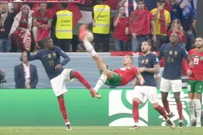  خبرة المنتخب الفرنسي توقف شجاعة “الأسود”