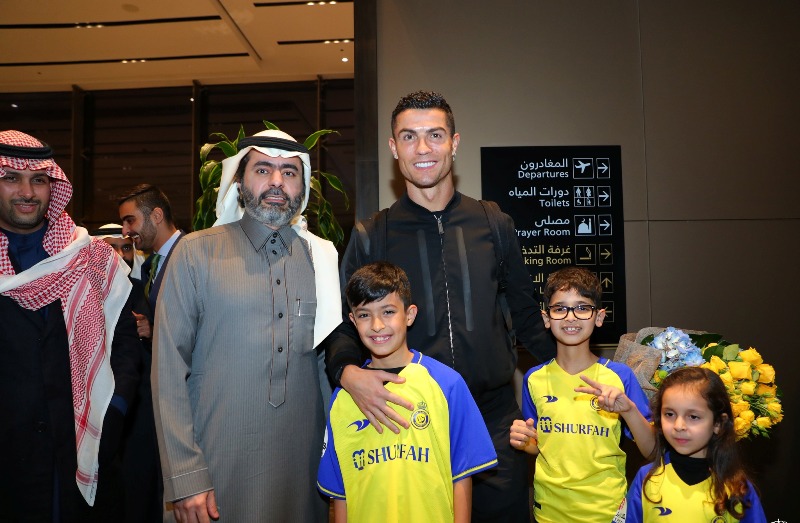  أموال النفط والغاز تجذب نجوم كرة القدم في خريف مسيرتهم الكروية