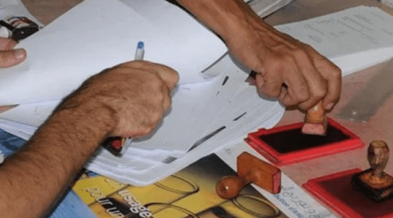 رقمنة أداء واجبات التمبر على البطاقة الوطنية والسجل العدلي