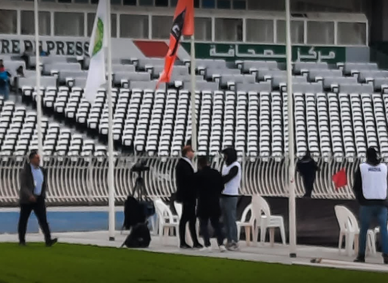  الوداد يحتج بقوة على غياب العلم المغربي في 5 “جويليه” ويطالب بإسقاط “علم الجزائر”