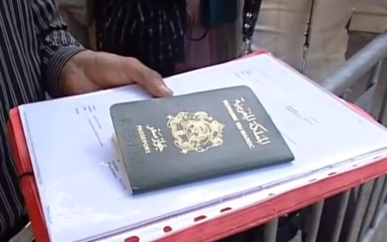  أزمة التأشيرة: وزارة النقل واللوجستيك تحاول إيجاد مخرج لمهنيي القطاع المحرومين من السفر