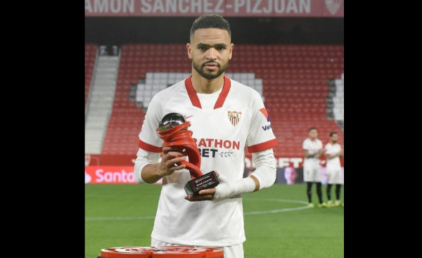  النصيري لاعب الشهر بالدوري الإسباني وبفريقه