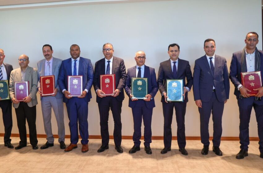  الحكومة توقع مع النقابات على محضر اتفاق حول النظام الأساسي الخاص بموظفي قطاع التربية الوطنية
