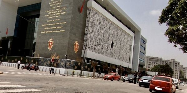  الزميلة الإخبارية ”كود” تكتب: سماسرة الفرشة تفرشو بينهم بنت فنان وواحد يدعي أنه شقيق جنرال وآخرون وفلوس صحيحة خرجات