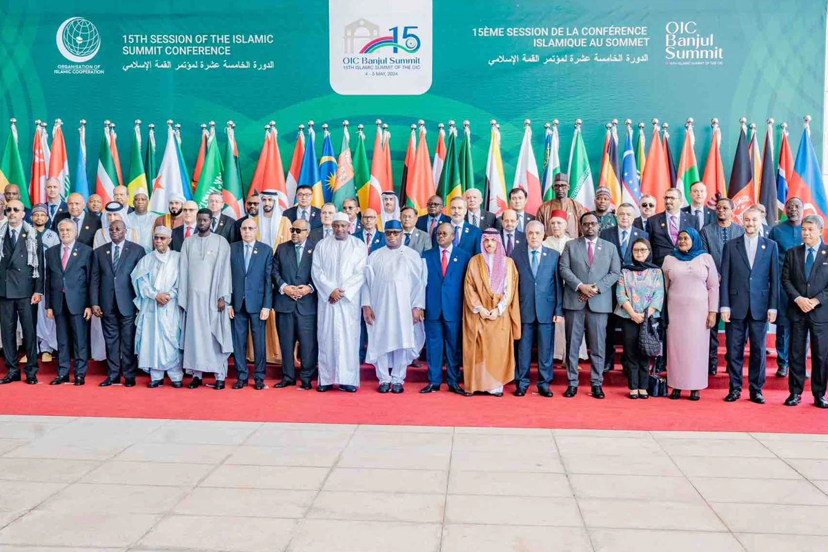  مؤتمر القمة الإسلامي ببانجول يؤكد رفضه التام للمخططات الانفصالية التي تستهدف المس بسيادة الدول