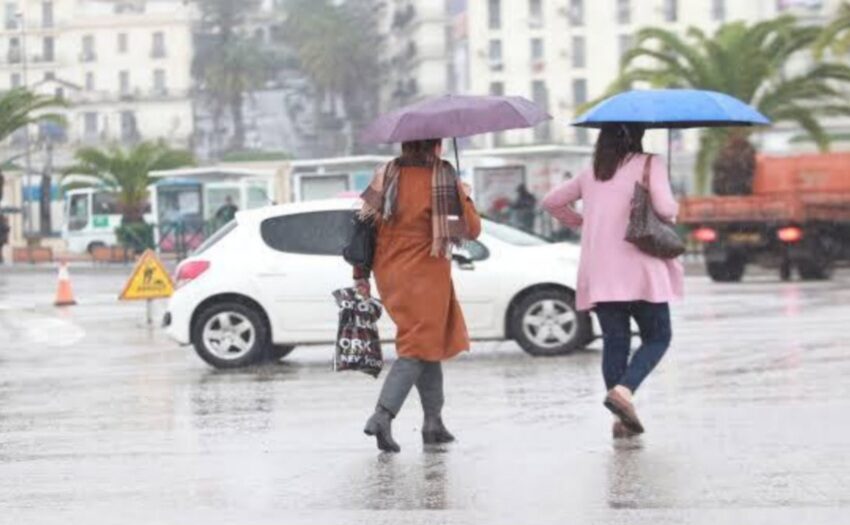 وزارة التجهيز توصي مستعملي الطريق بتوخي الحيطة والحذر بسبب الاضطرابات الجوية
