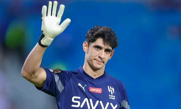  الإصابة تحرم بونو من خوض مقابلة فريقه الهلال ضد العين الإماراتي