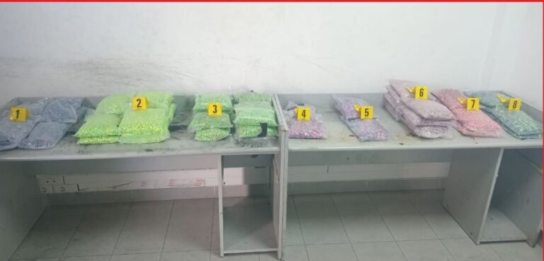  بالصور..أمن ميناء طنجة يجهض محاولة لتهريب أزيد من 155 ألف قرصا مهلوسا من نوع “إكستازي”