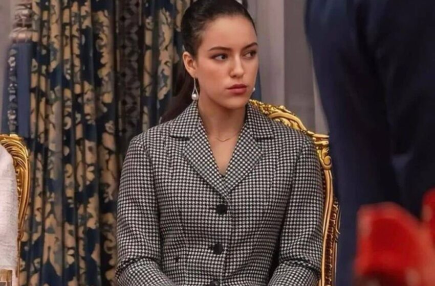  الشعب المغربي يحتفل غدا الجمعة بالذكرى الثامنة عشرة لميلاد صاحبة السمو الملكي الأميرة للا خديجة