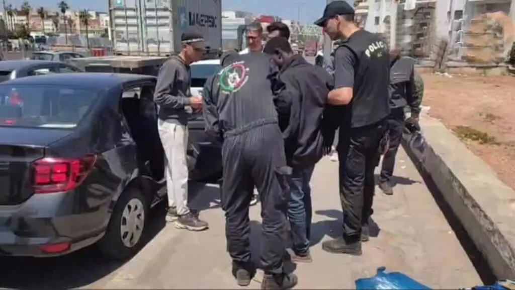  أمن الجديدة يفكك شبكة إجرامية تنشط في النصب على الراغبين في الهجرة