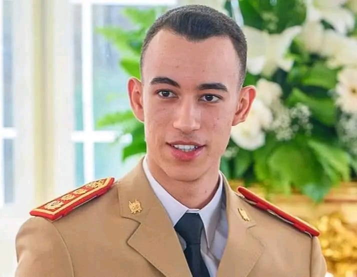  صاحب السمو الملكي ولي العهد الأمير مولاي الحسن يترأس بالقنيطرة حفل تخرج الفوج 25 للسلك العالي للدفاع والفوج 59 لسلك الأركان