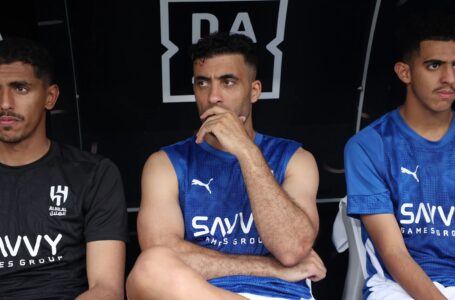 الهلال السعودي ينهي إعارة المهاجم المغربي عبد الرزاق حمد الله